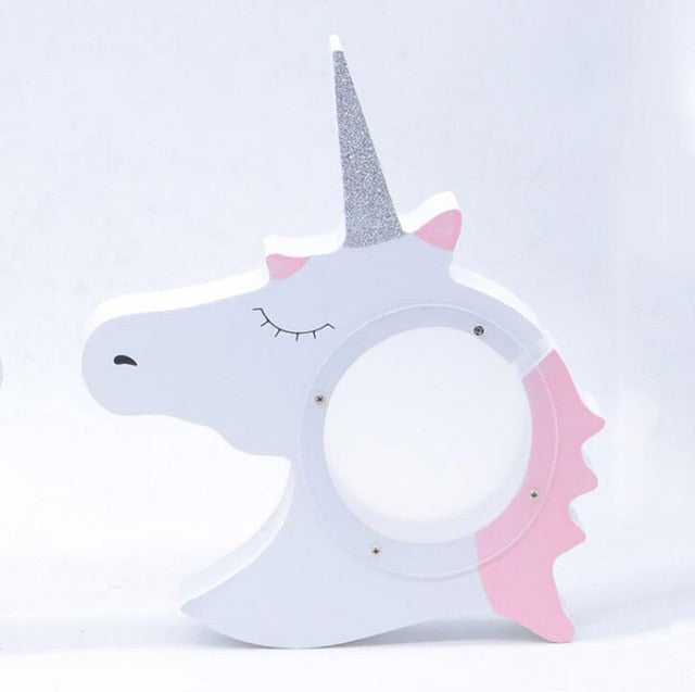 Tirelire en bois licorne blanc