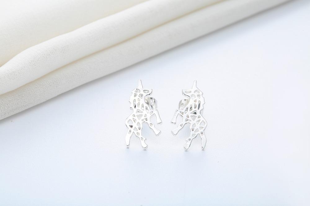 Boucles d'Oreilles Licorne<br> Argentées - Une Licorne