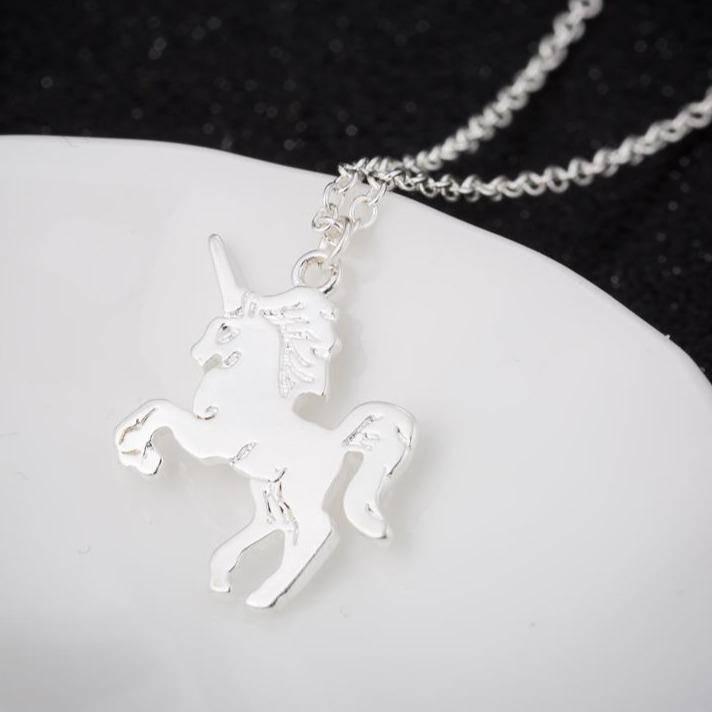 Collier Licorne<br> Pendentif Cheval - Une Licorne