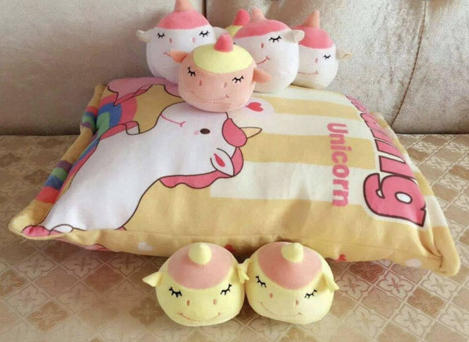 Coussin Licorne<br> Peluches Miniatures Surprises - Une Licorne