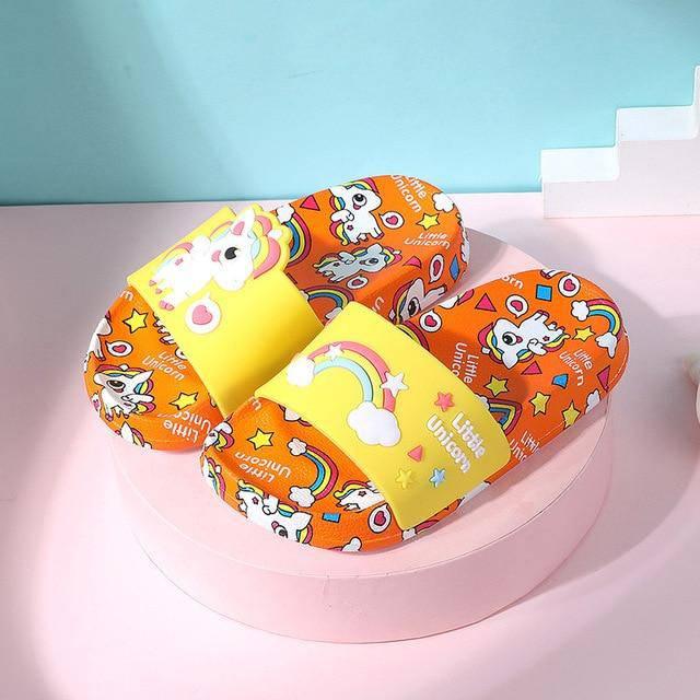 Nu-Pieds Licorne - Une Licorne