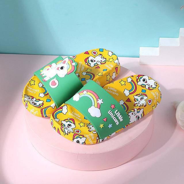 Nu-Pieds Licorne - Une Licorne