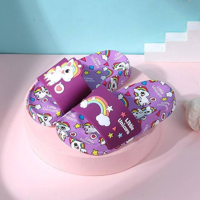 Nu-Pieds Licorne - Une Licorne