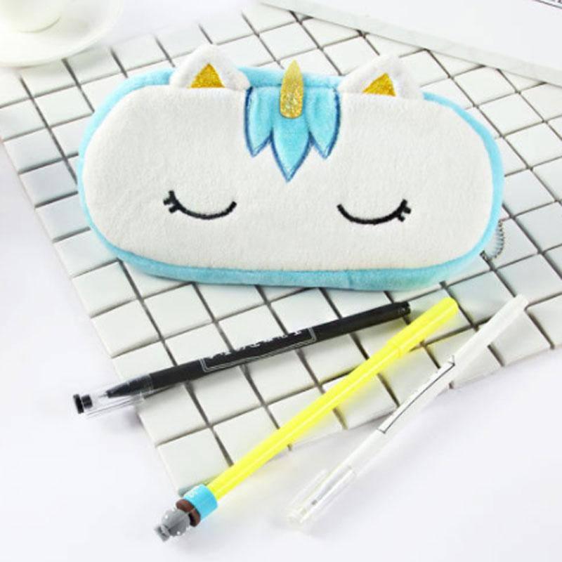 Trousse Licorne<br> En Peluche - Une Licorne