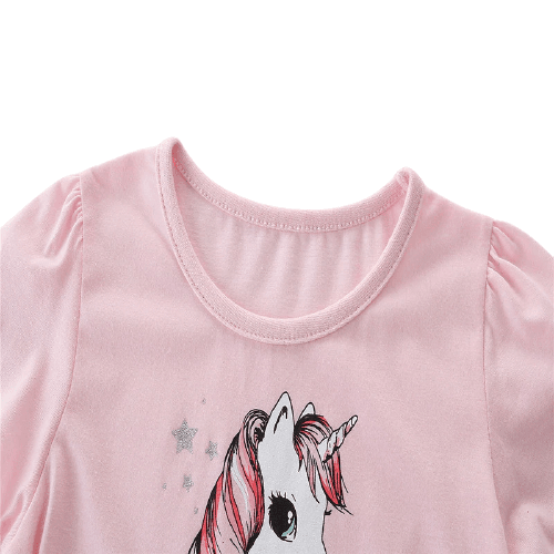 Une Robe de Licorne - Une Licorne